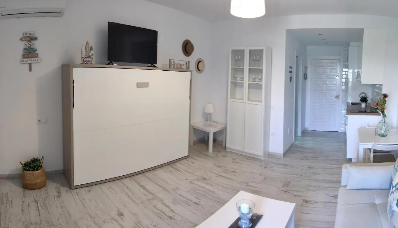 Apartamento BENALBEACH Estudio Premium Benalmádena 0*,
