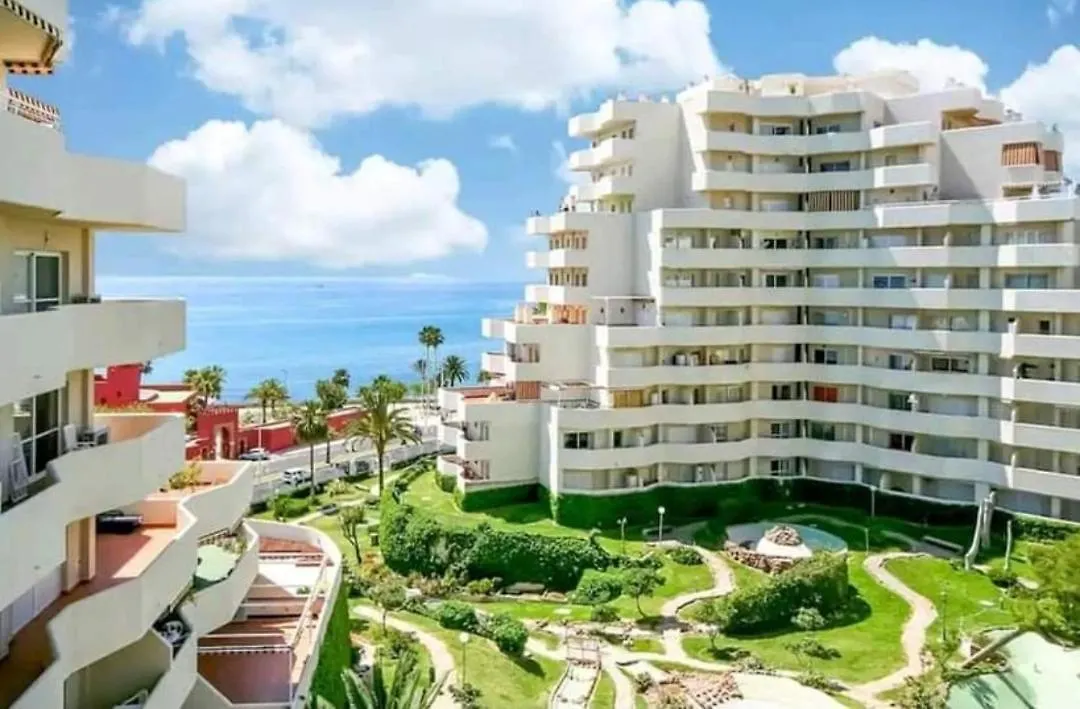 Benalbeach Estudio Premium location
